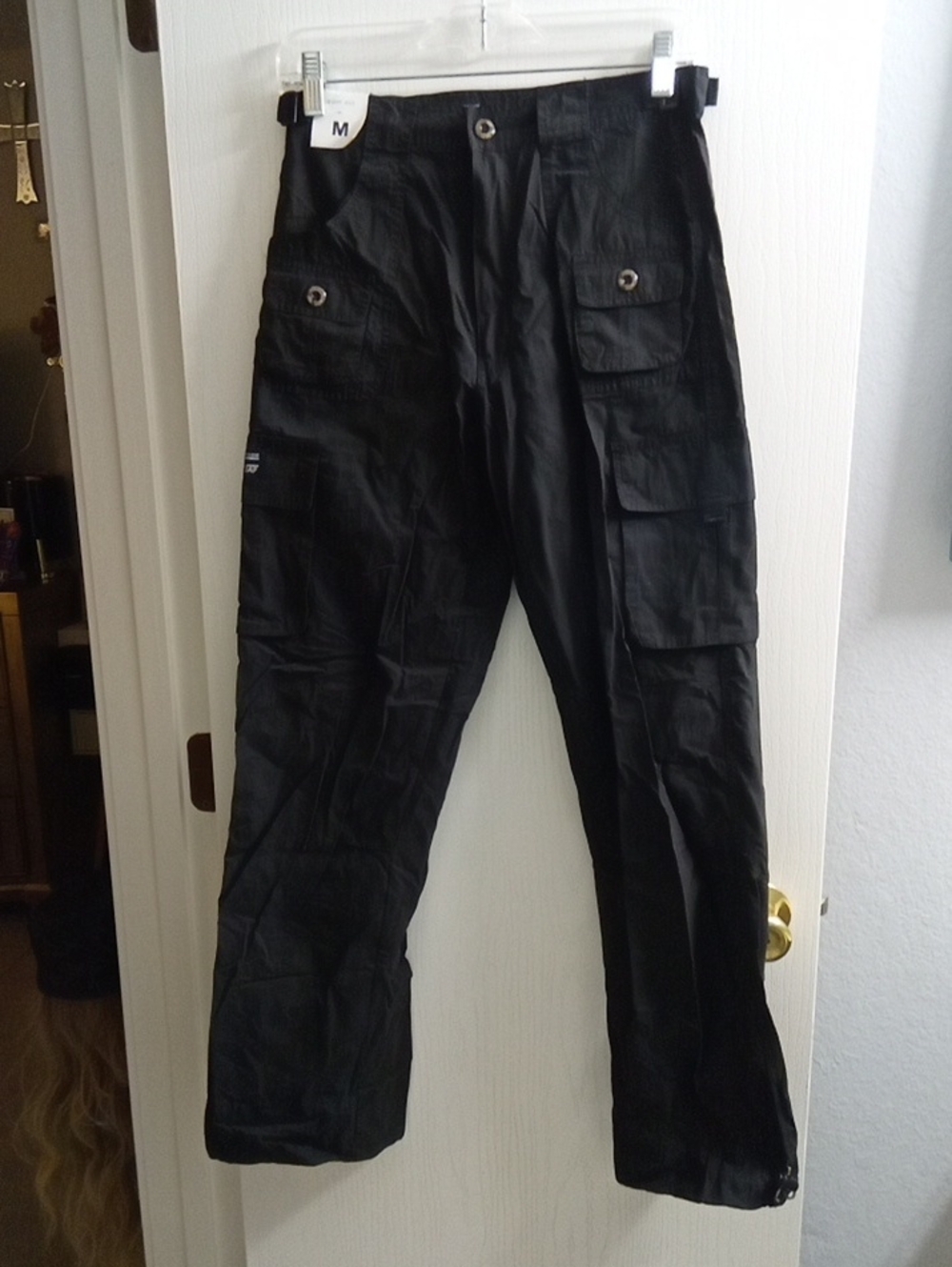 Abercrombie and Fitch Women's Cargo Pants Black Medium Like New